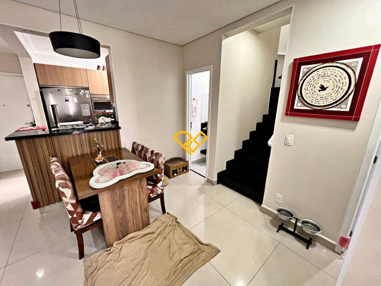 Cobertura à venda no Marapé: Sala 1° piso