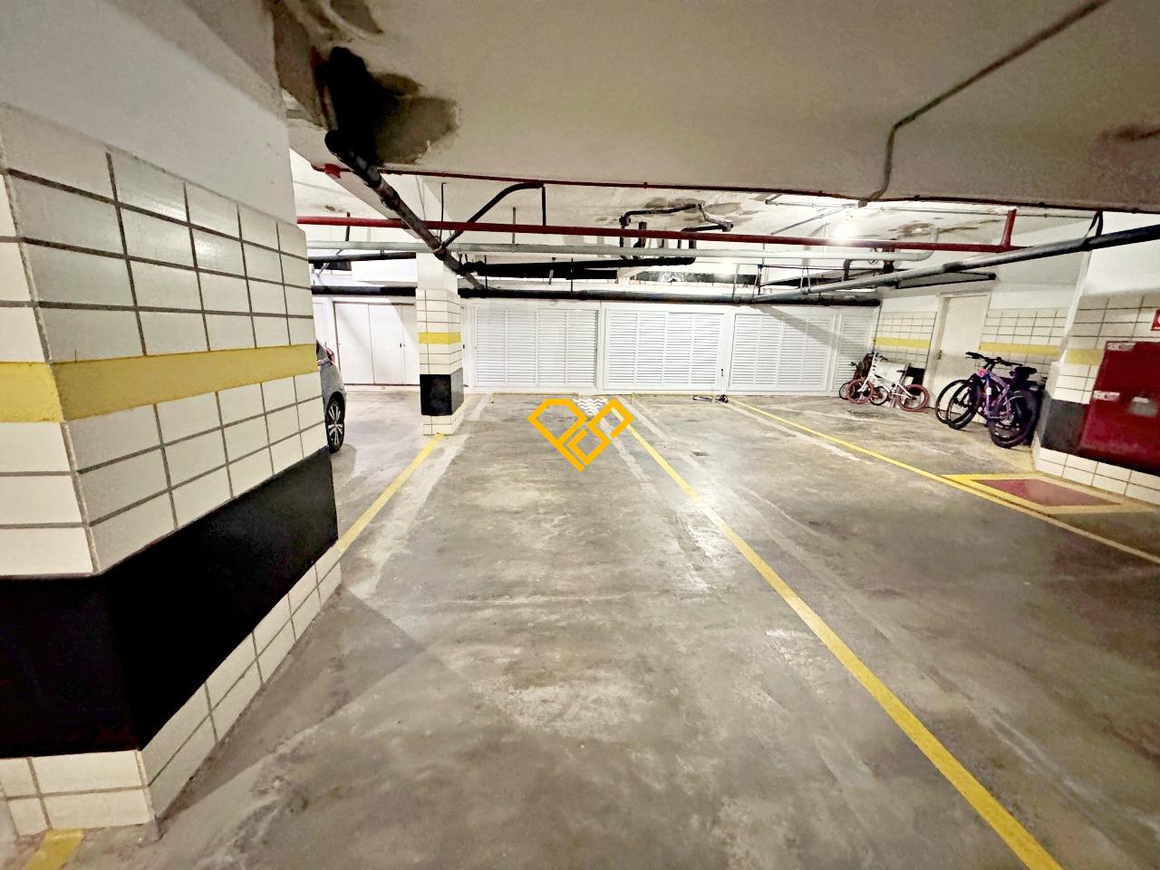 Apartamento à venda no Boqueirão: Garagem