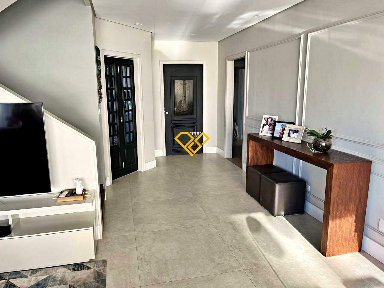Cobertura à venda no Embaré: Sala 1 andar