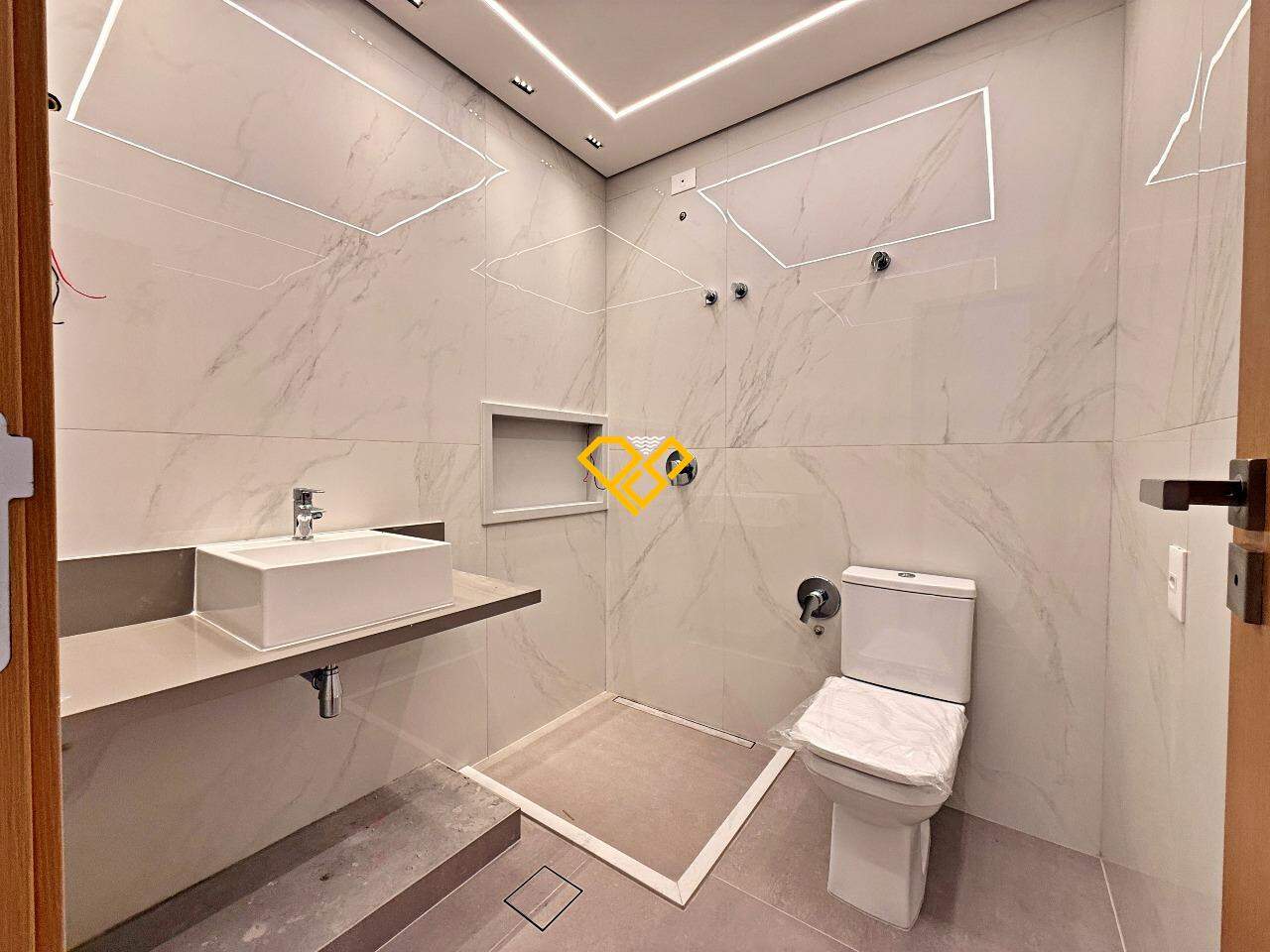 Apartamento à venda no Aparecida: Wc suíte 3