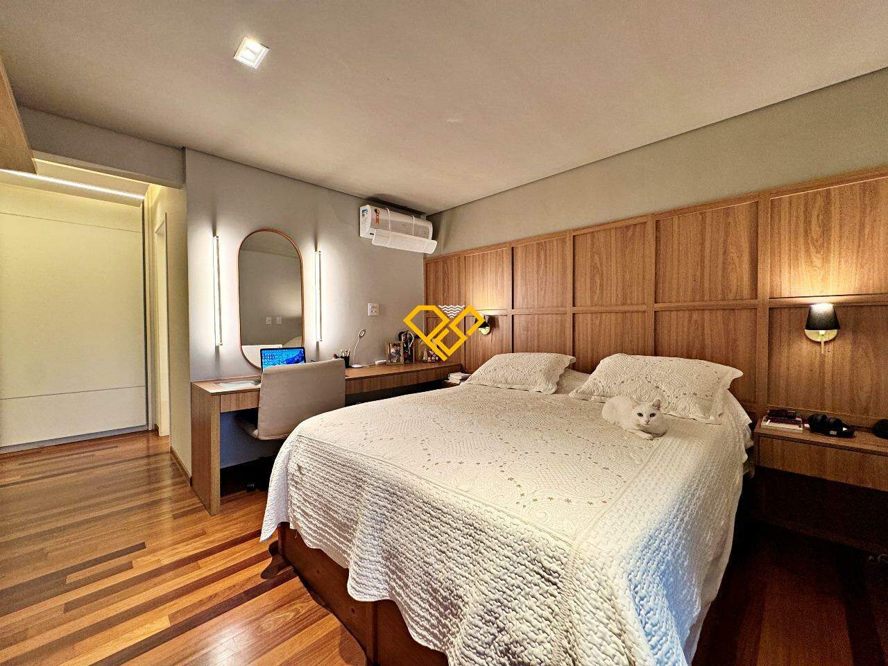 Apartamento à venda no Embaré: Dormitório 1 - suíte master