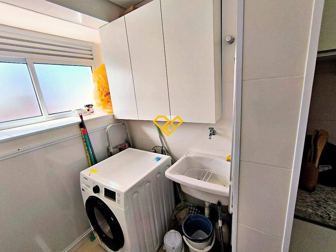 Apartamento à venda no Embaré: Área de serviço