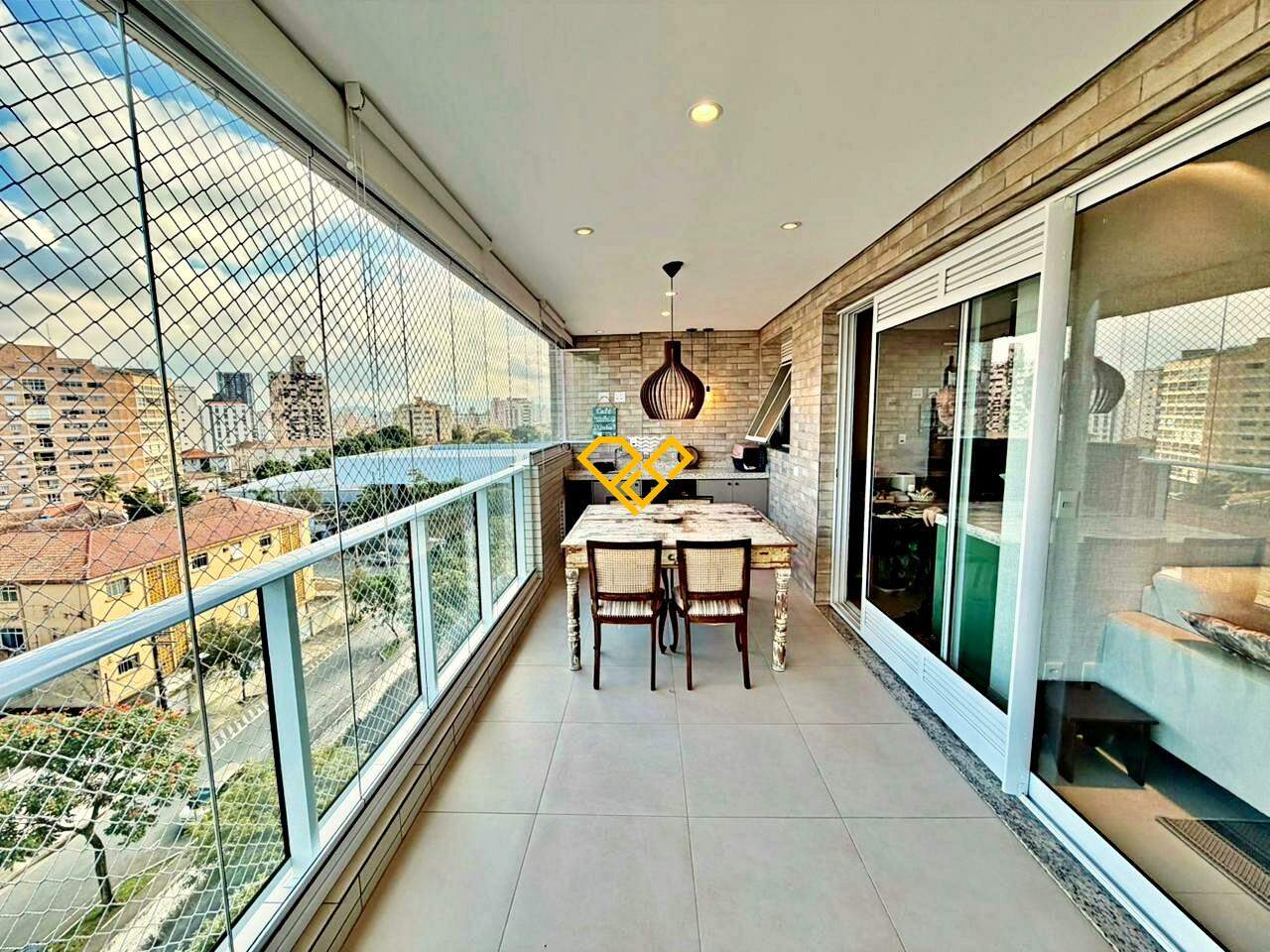 Apartamento à venda no Ponta da Praia: Varanda
