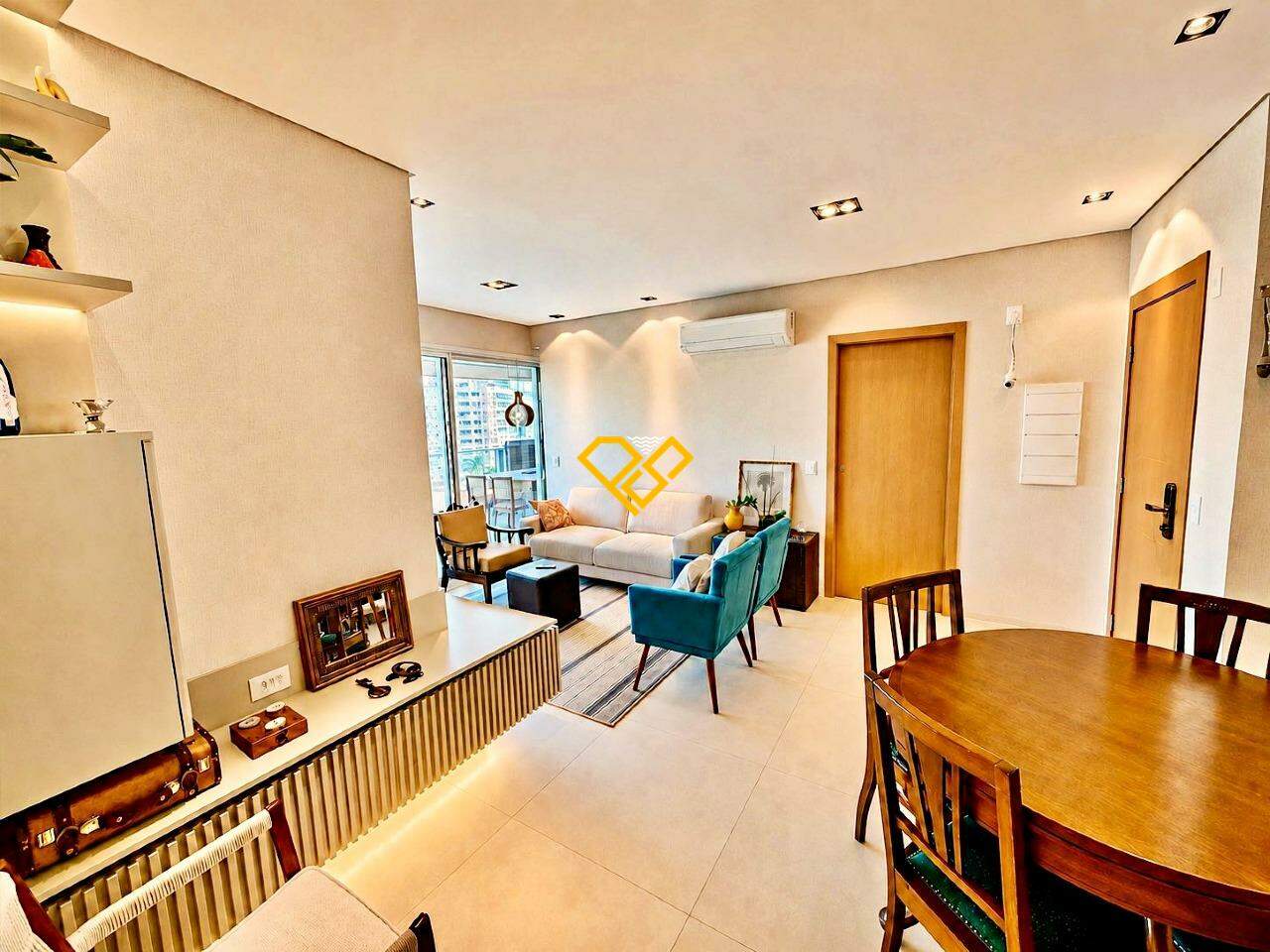 Apartamento à venda no Ponta da Praia: Sala