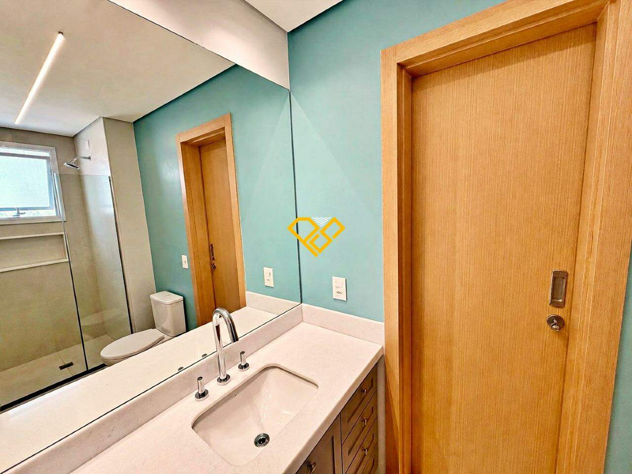 Apartamento à venda no Ponta da Praia: Wc suíte americana 2 e 3
