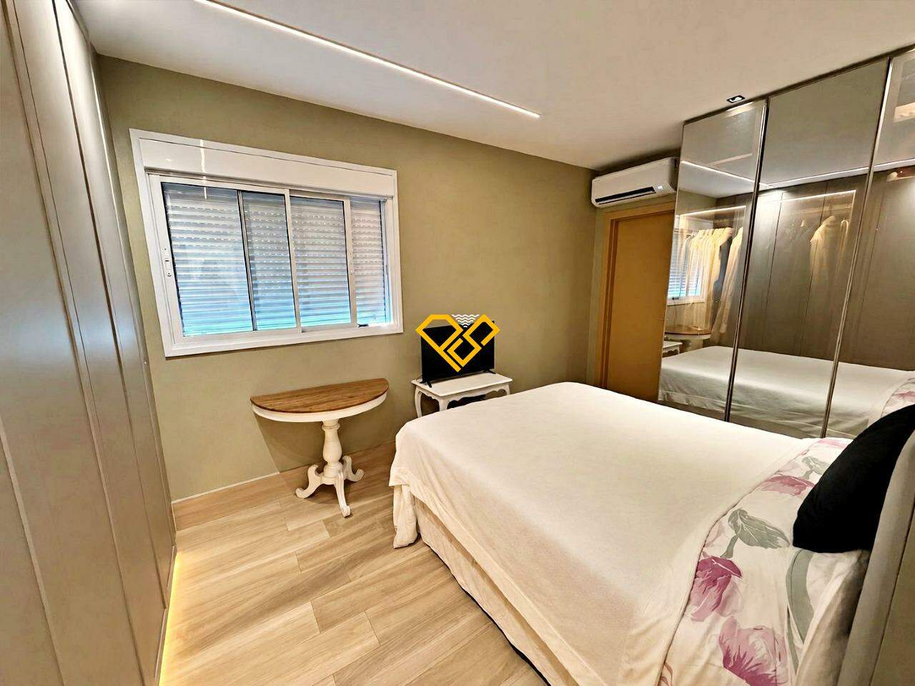 Apartamento à venda no Ponta da Praia: Dormitório 1 - suíte