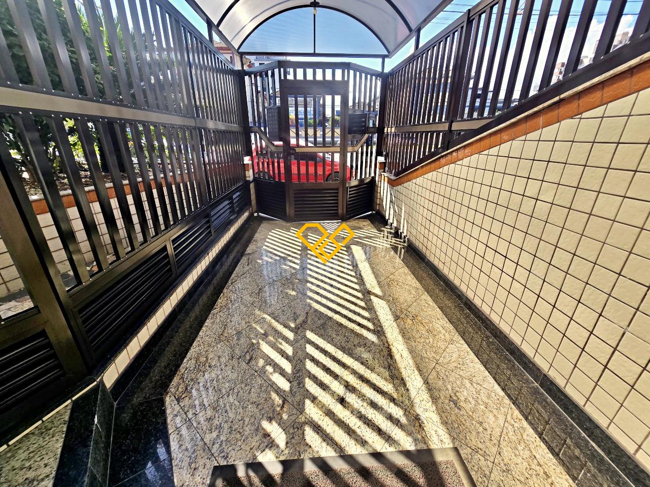 Apartamento à venda no Boqueirão: Entrada