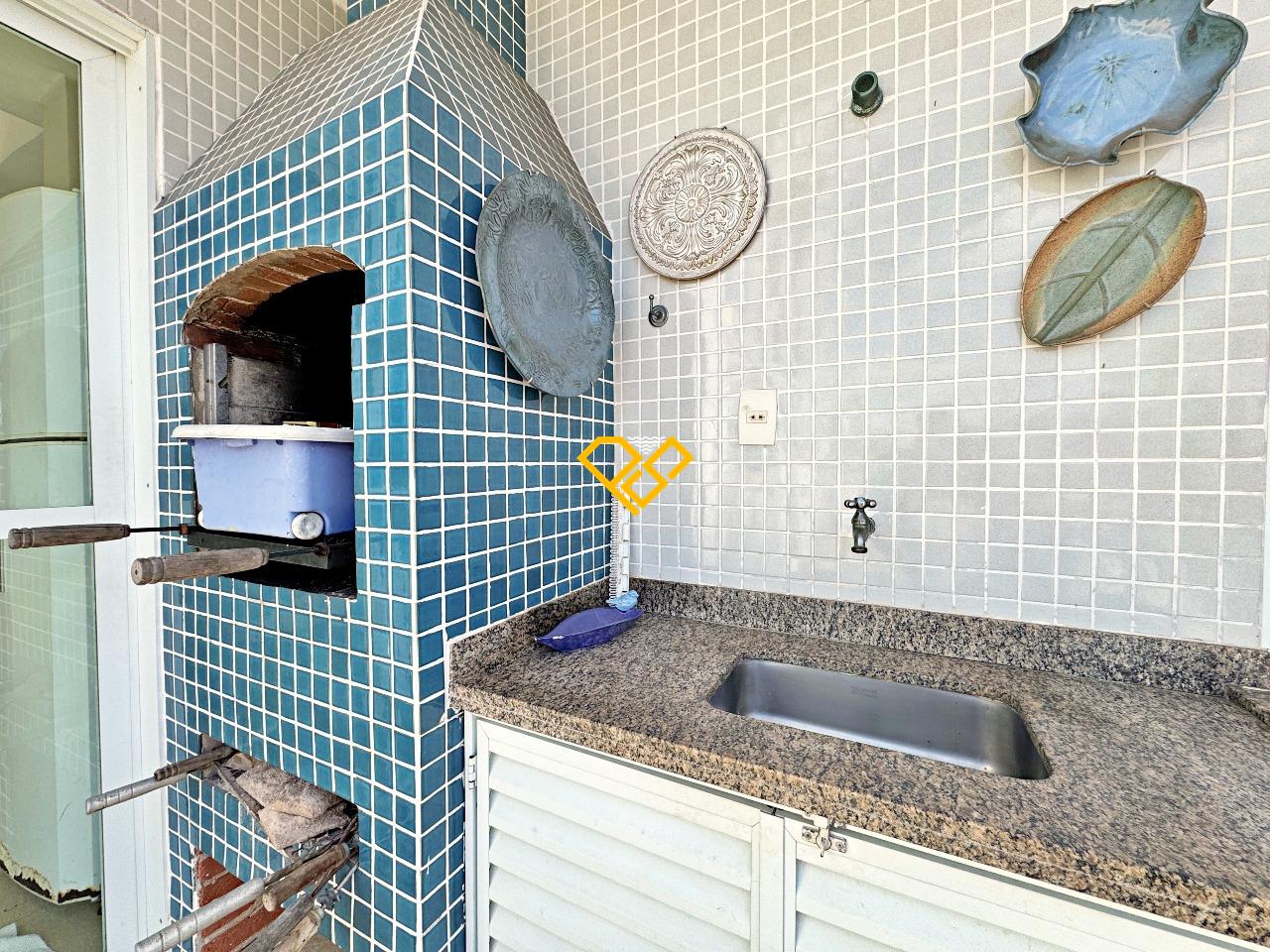 Cobertura para aluguel no Embaré: Churrasqueira