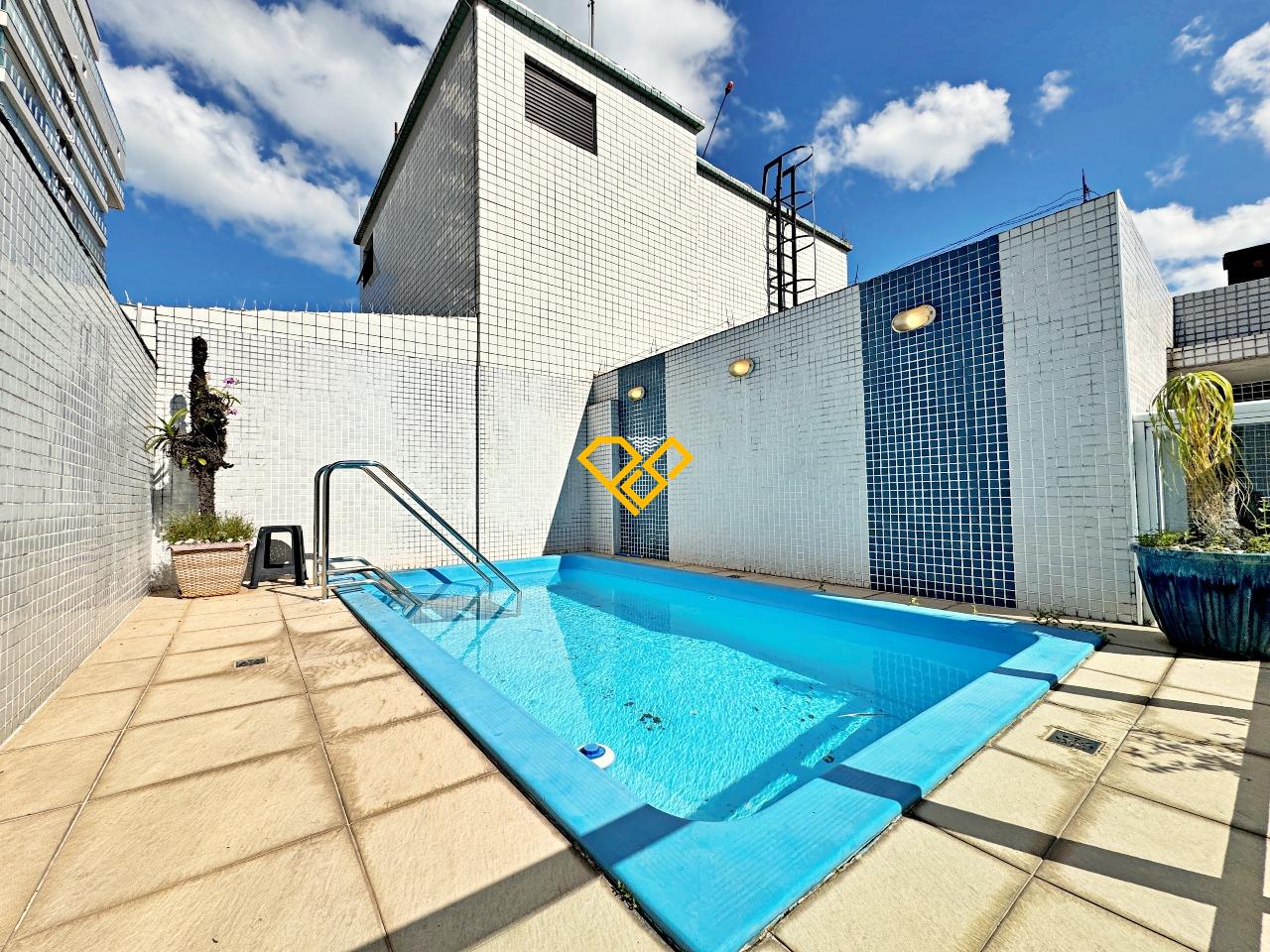 Cobertura para aluguel no Embaré: Piscina