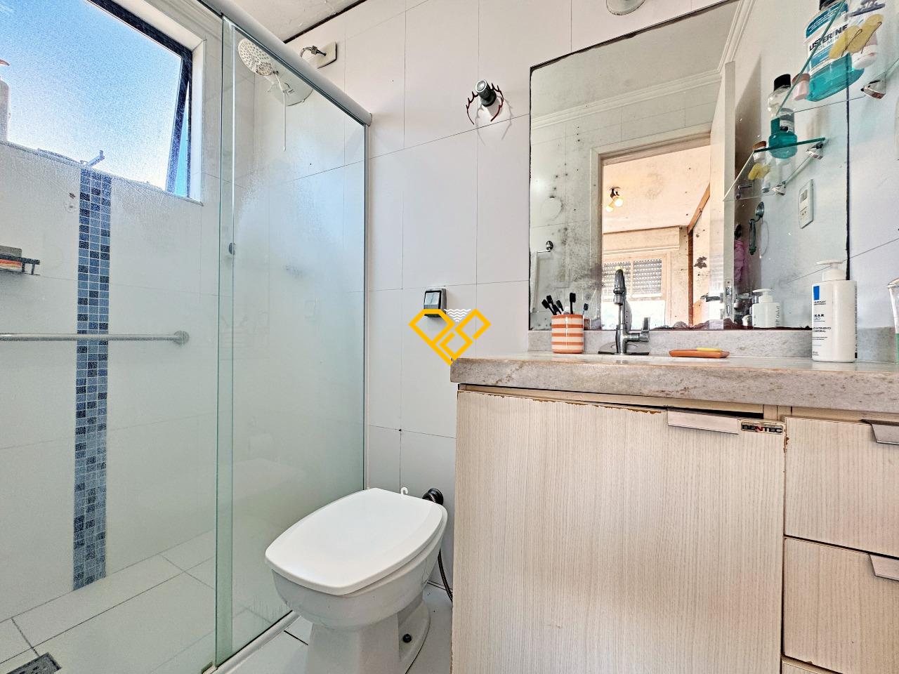 Cobertura para aluguel no Embaré: 