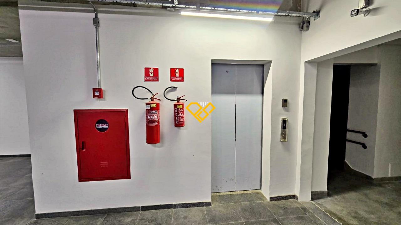 Prédio Comercial à venda no Centro: 