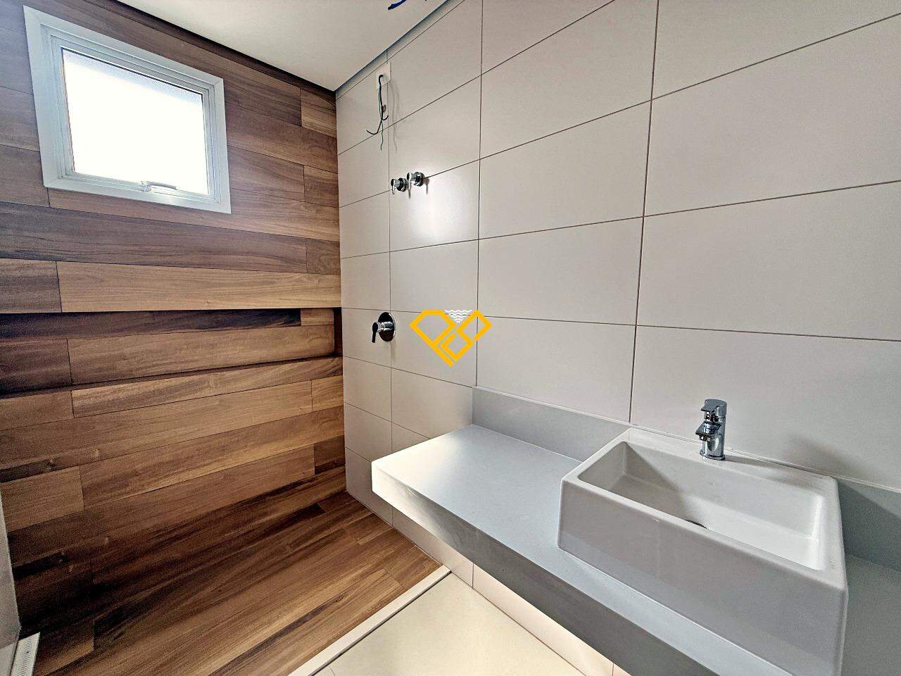 Apartamento à venda no Aparecida: Wc suíte