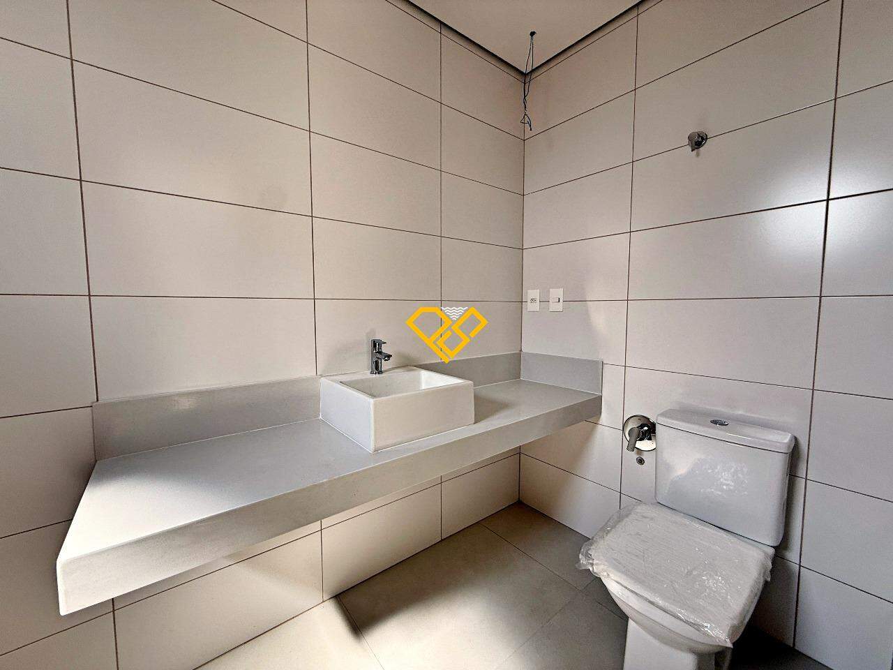 Apartamento à venda no Aparecida: Wc suíte