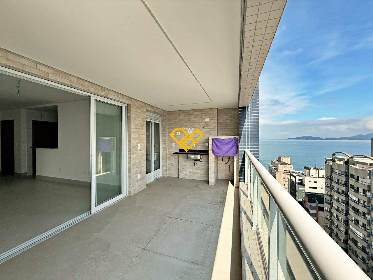 Apartamento à venda no Aparecida: Varanda