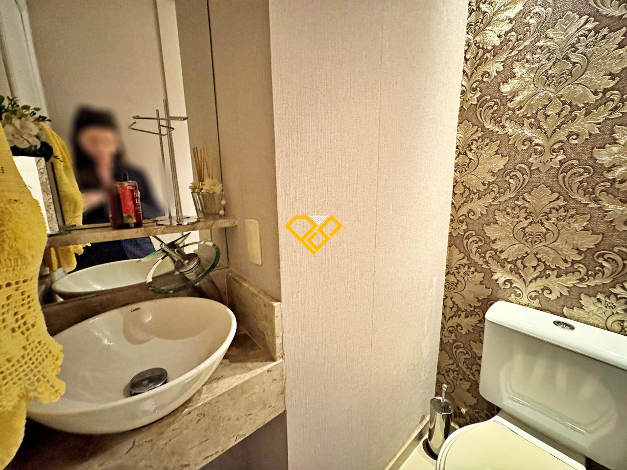 Apartamento à venda no Ponta da Praia: Lavabo