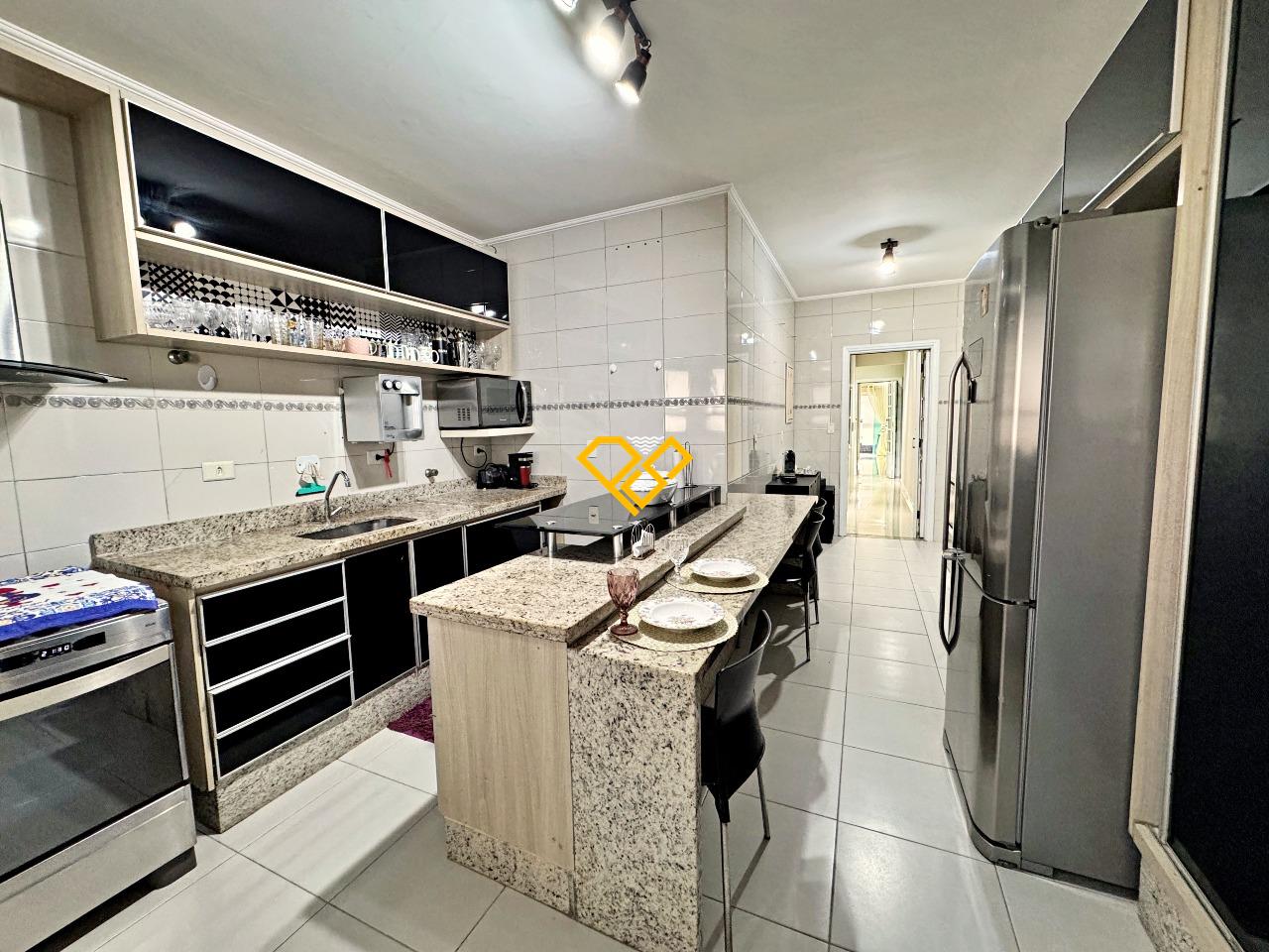 Apartamento à venda no Ponta da Praia: Cozinha