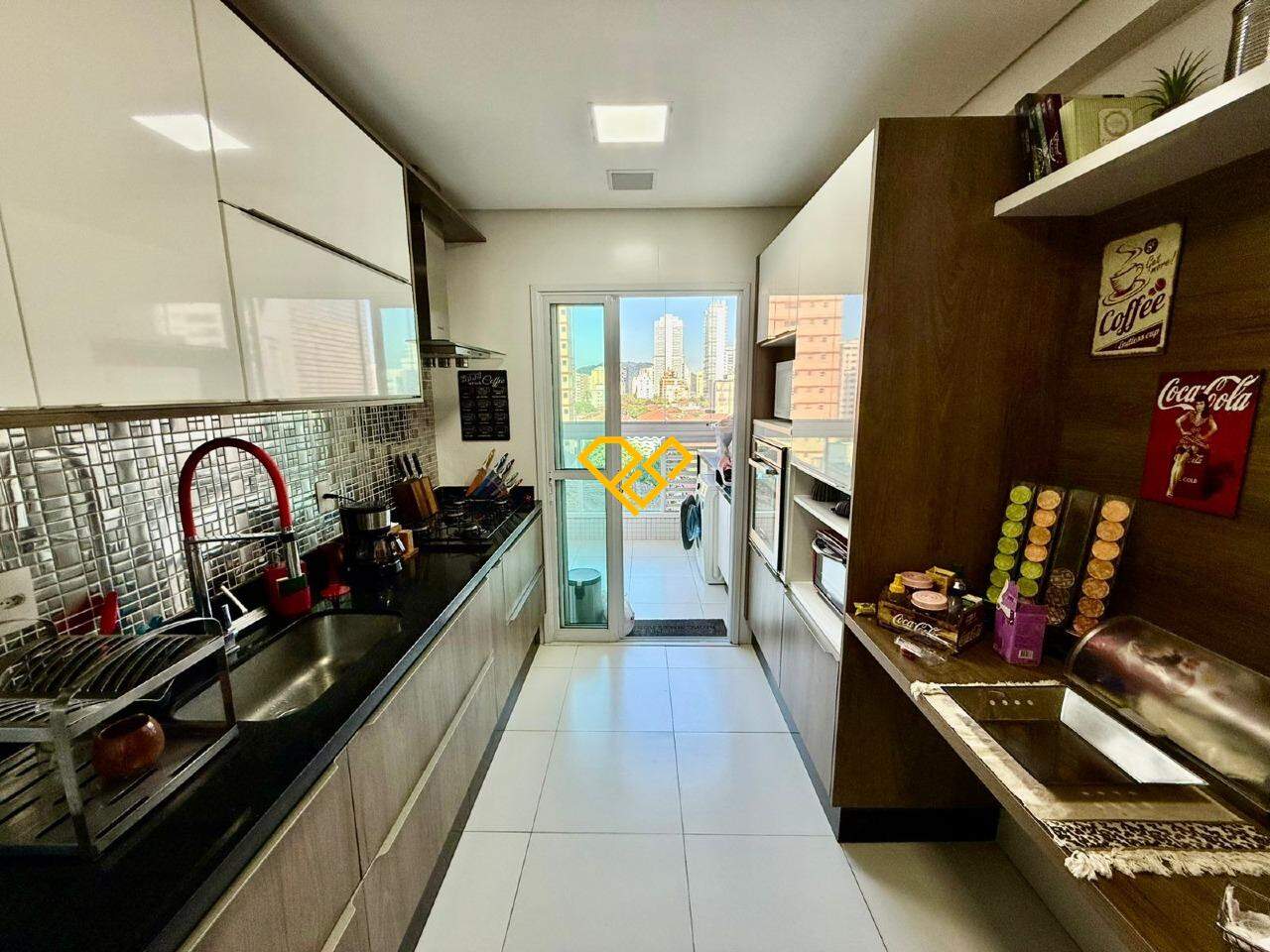 Apartamento à venda no Ponta da Praia: Cozinha