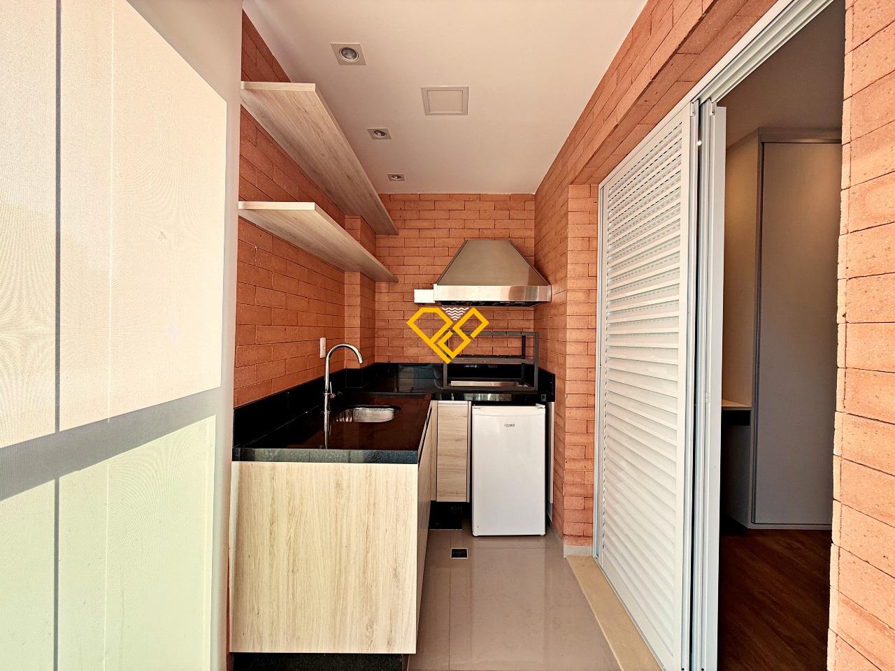 Apartamento à venda no Embaré: Varanda com churrasqueira