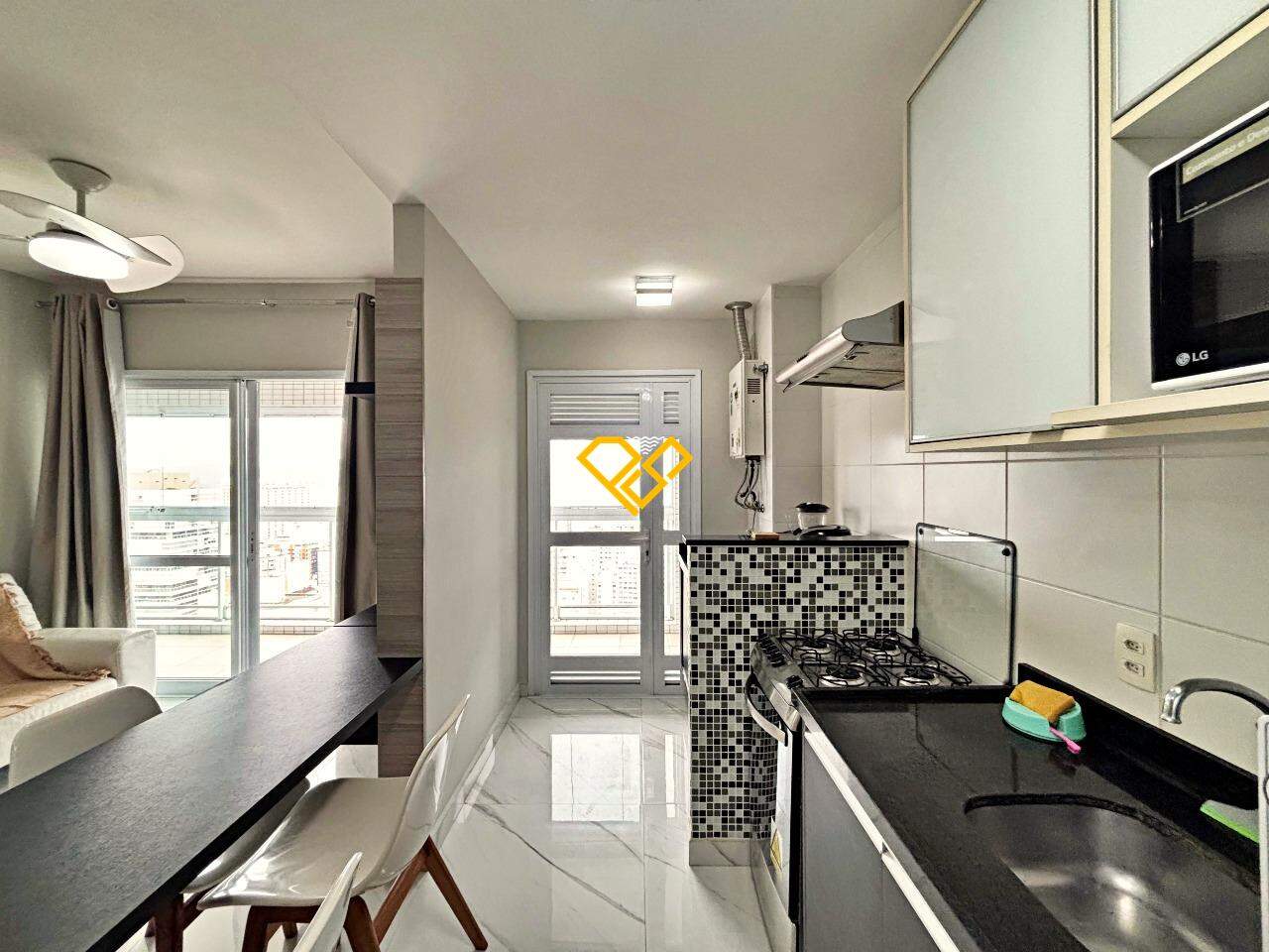 Apartamento para aluguel no Gonzaga: Cozinha