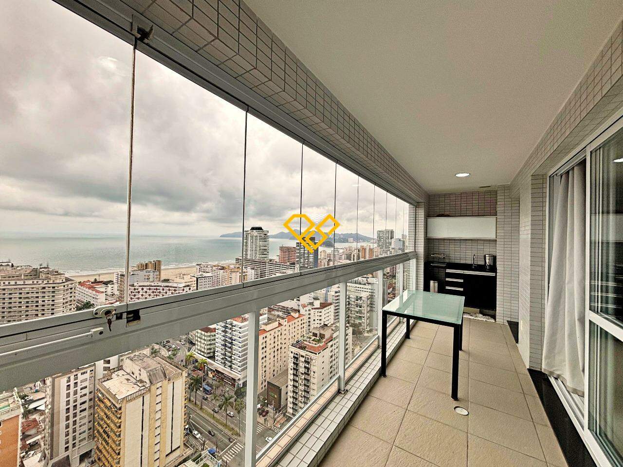 Apartamento para aluguel no Gonzaga: Varanda