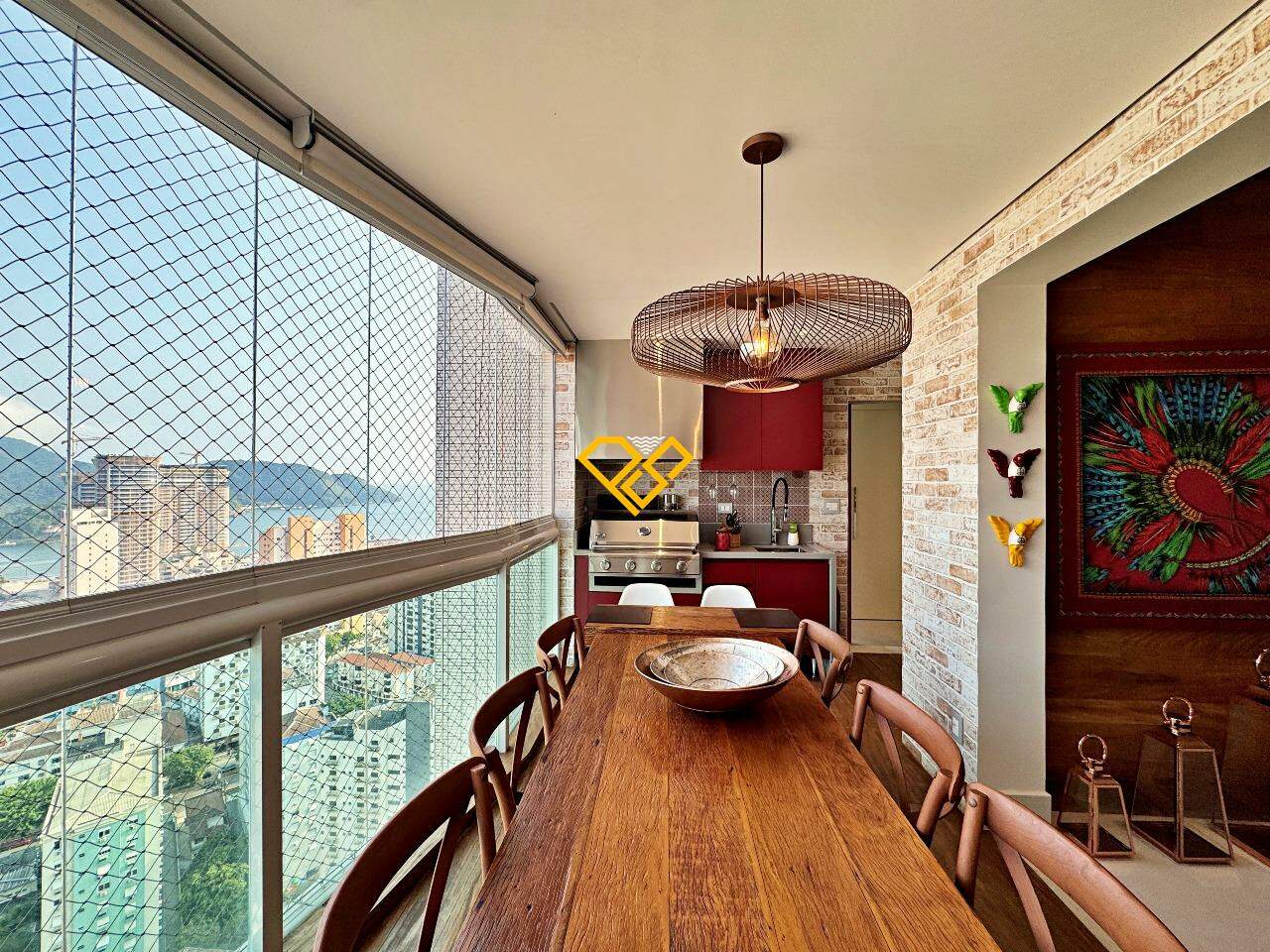 Apartamento à venda no Ponta da Praia: Varanda com churrasqueira