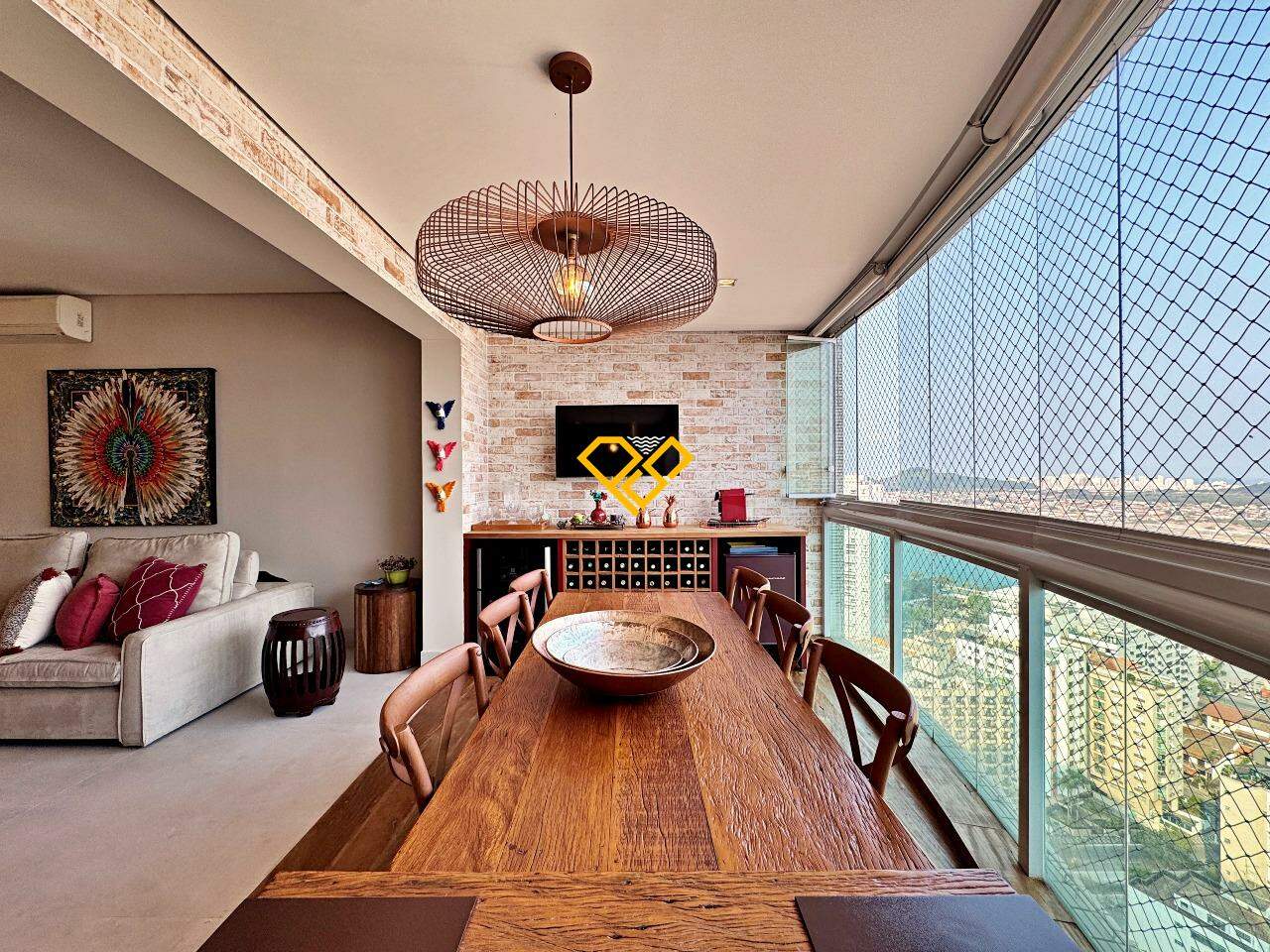 Apartamento à venda no Ponta da Praia: Varanda com churrasqueira