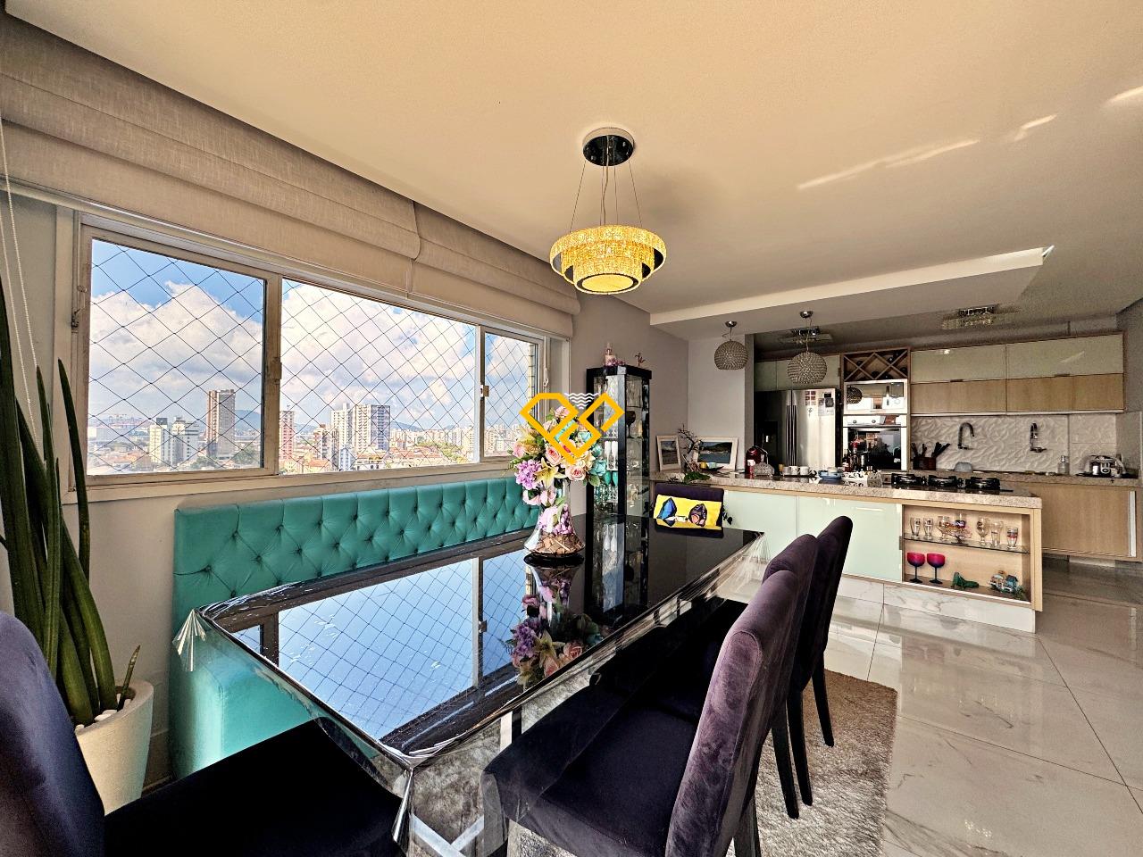 Cobertura à venda no Macuco: Sala