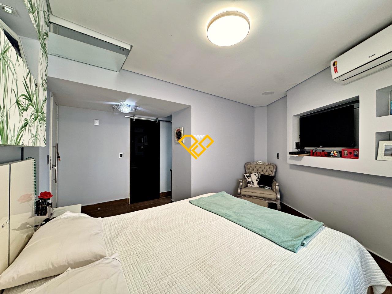 Cobertura à venda no Macuco: Dormitório 1 - suíte