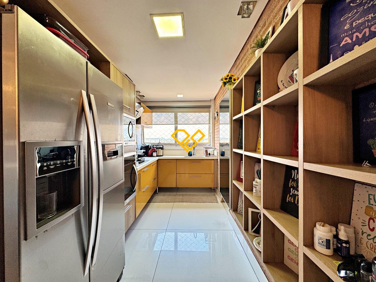 Cobertura à venda no Macuco: Cozinha