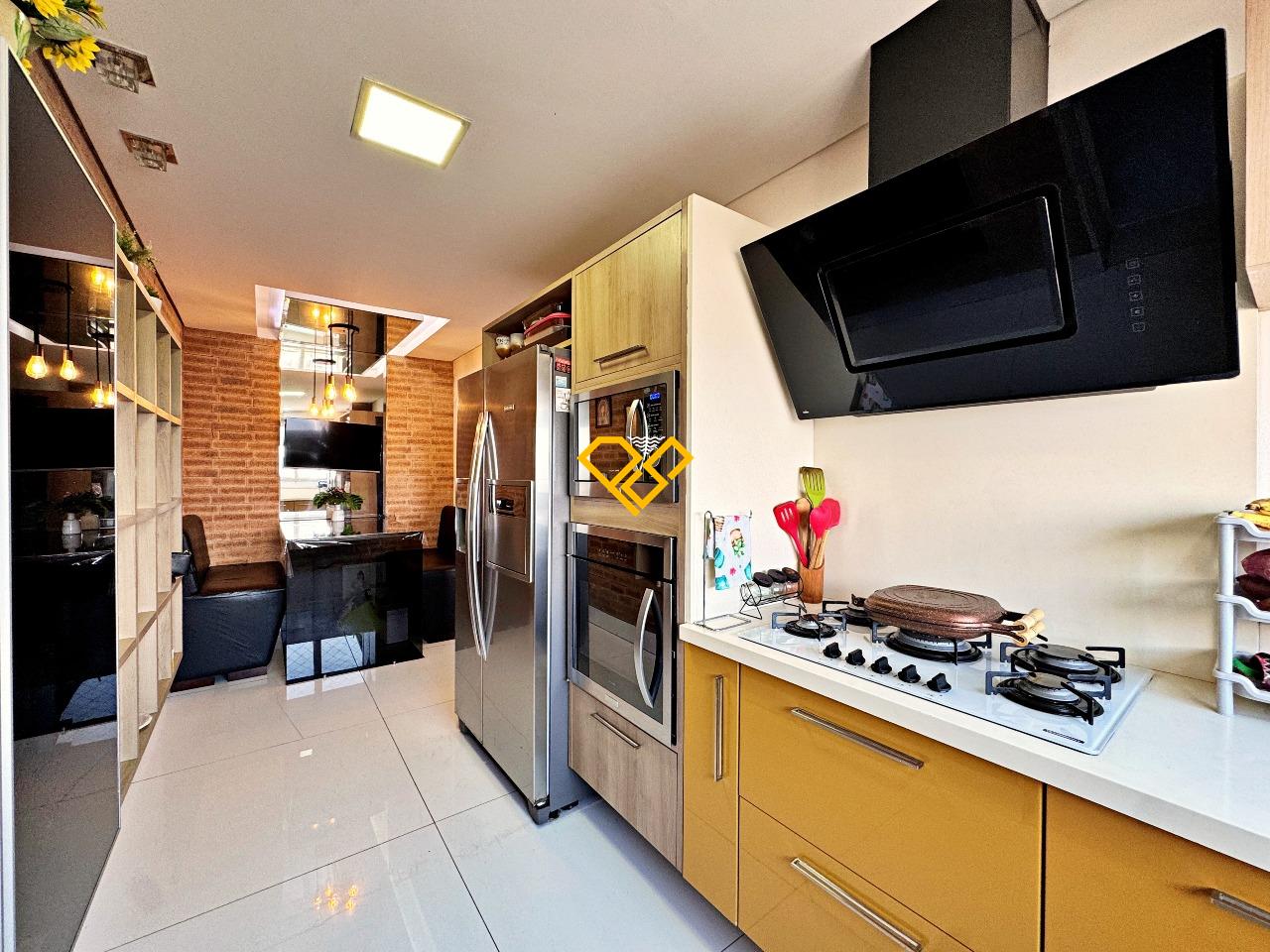 Cobertura à venda no Macuco: Cozinha