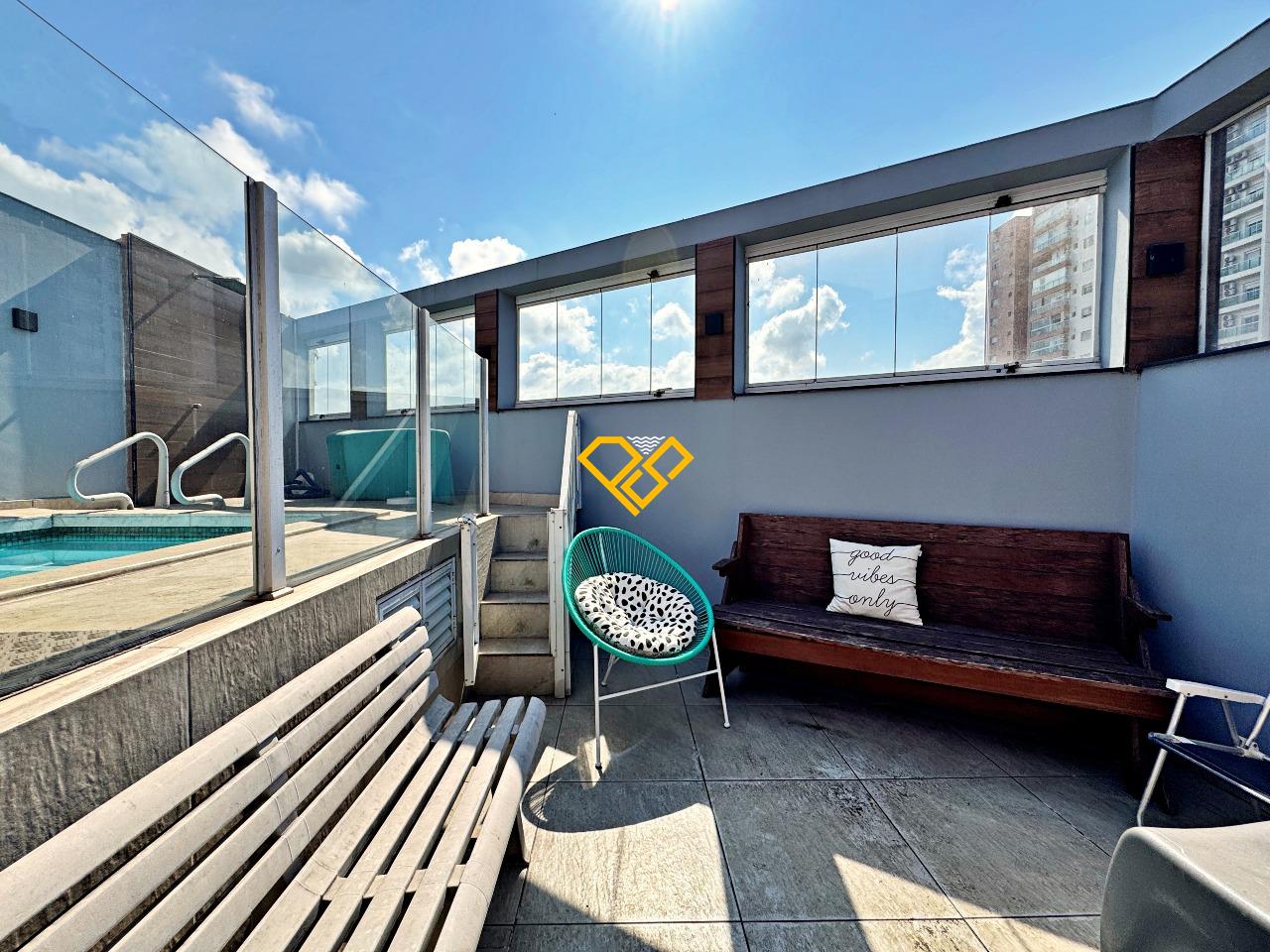 Cobertura à venda no Macuco: Piscina