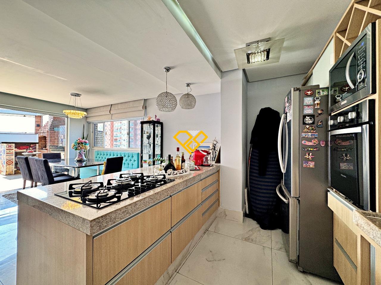 Cobertura à venda no Macuco: Cozinha