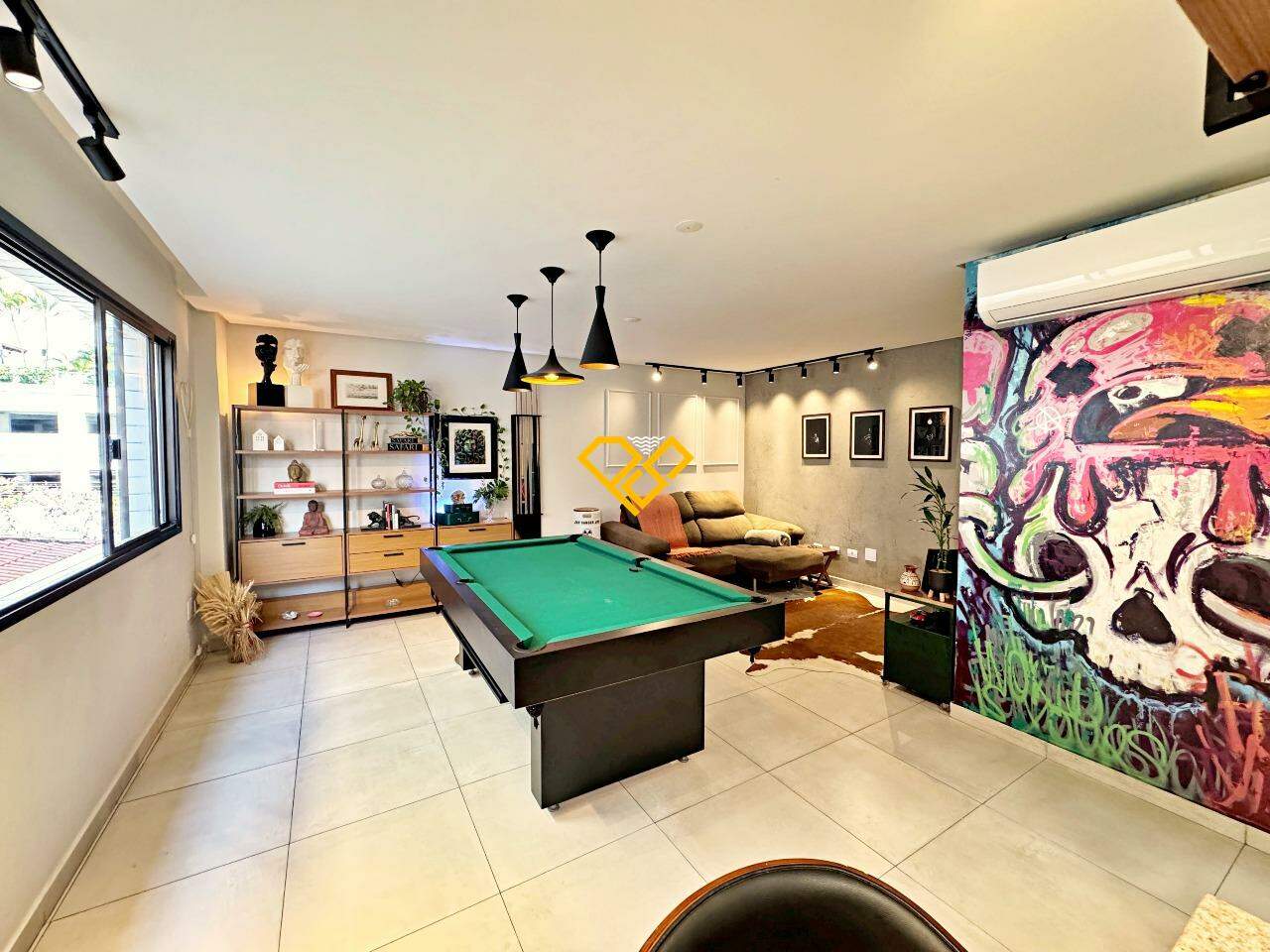 Casa à venda no Ponta da Praia: Sala