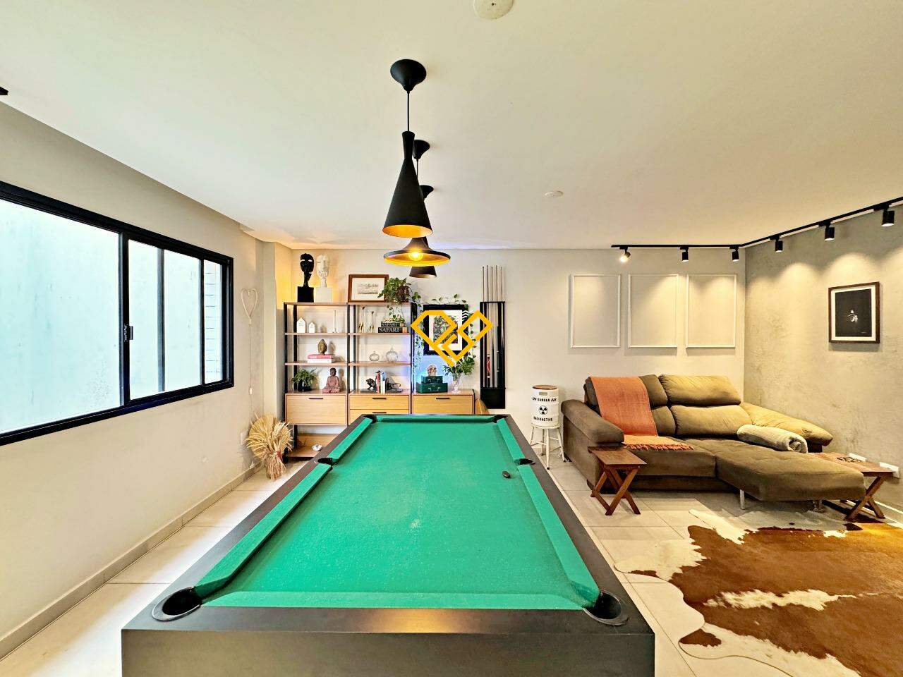Casa à venda no Ponta da Praia: Sala