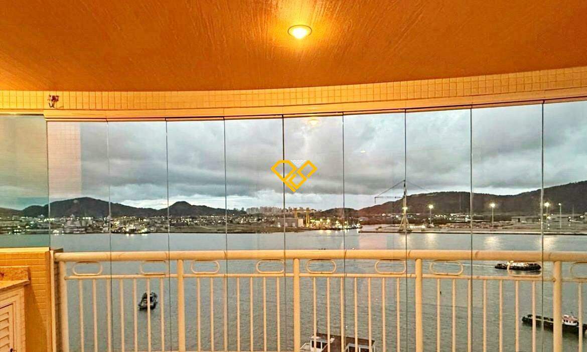Apartamento para aluguel no Ponta da Praia: Varanda