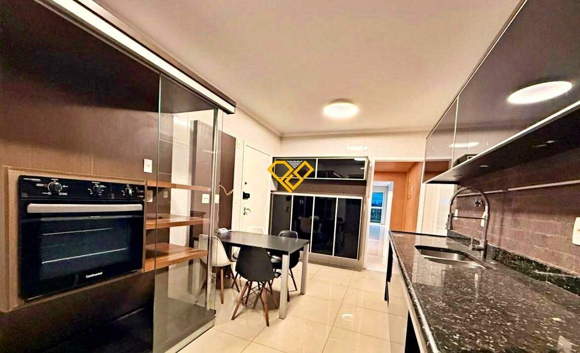 Apartamento para aluguel no Ponta da Praia: Cozinha