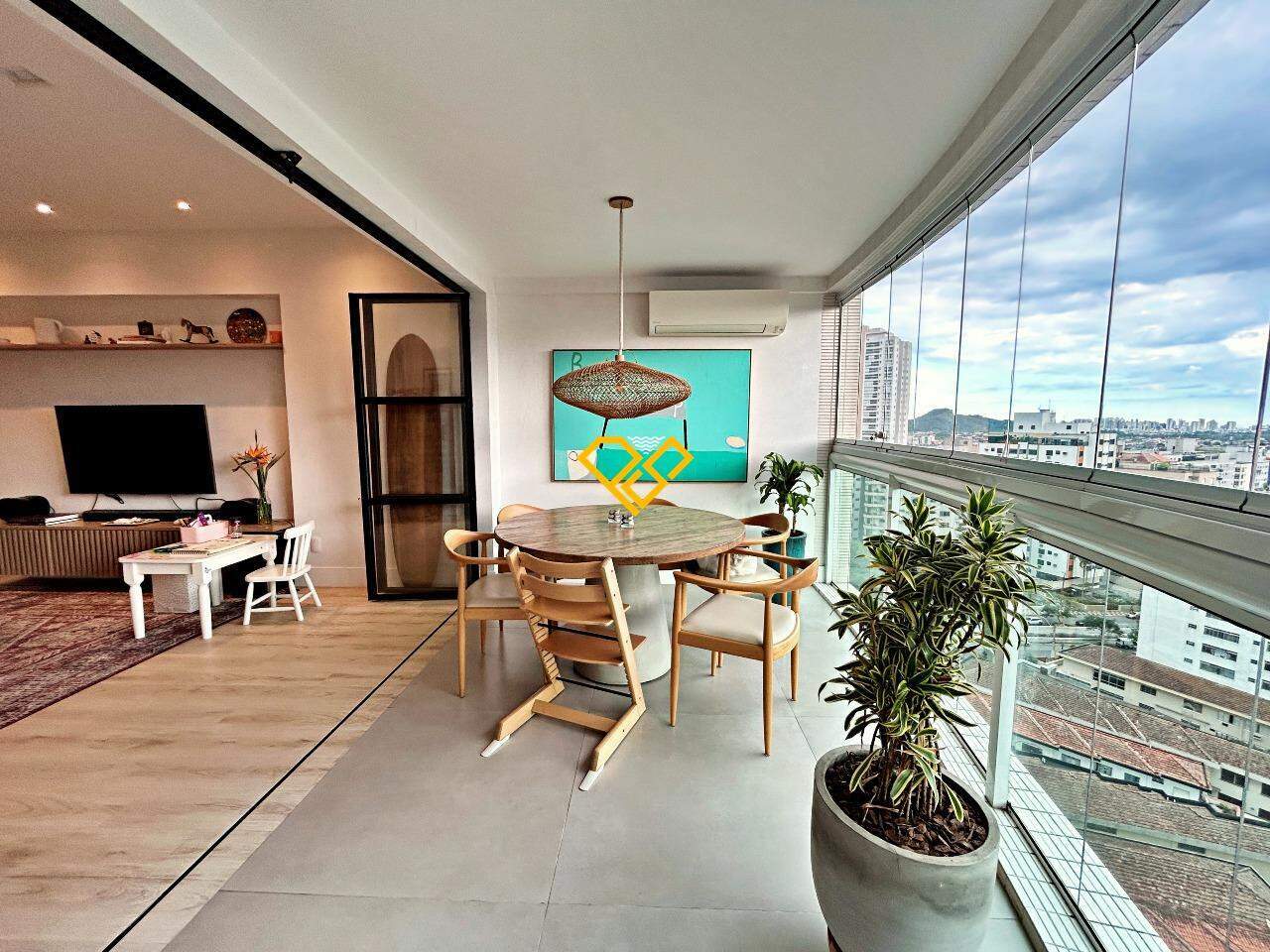 Apartamento à venda no Ponta da Praia: Varanda
