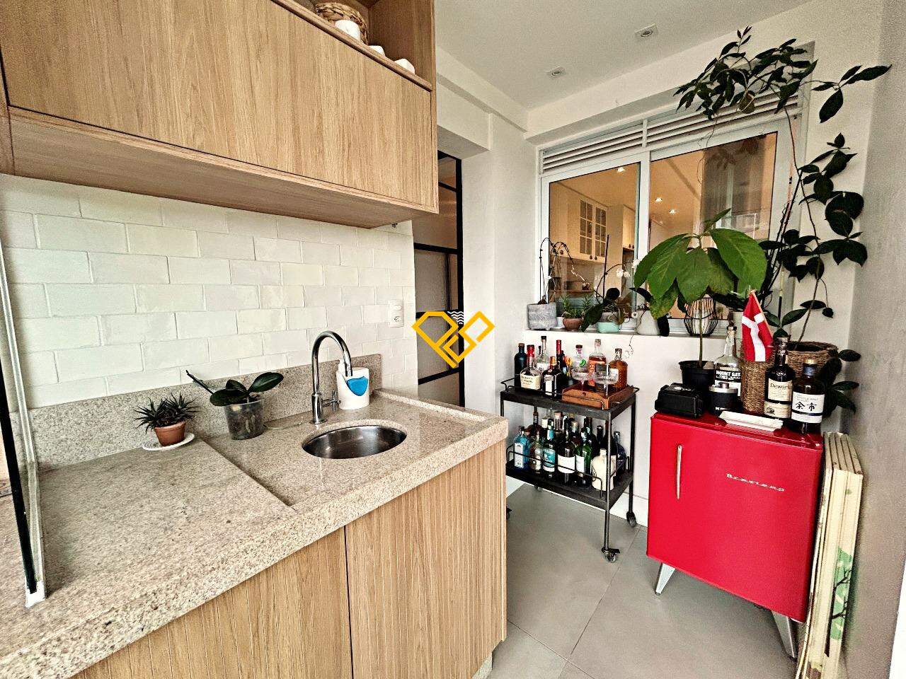 Apartamento à venda no Ponta da Praia: Varanda