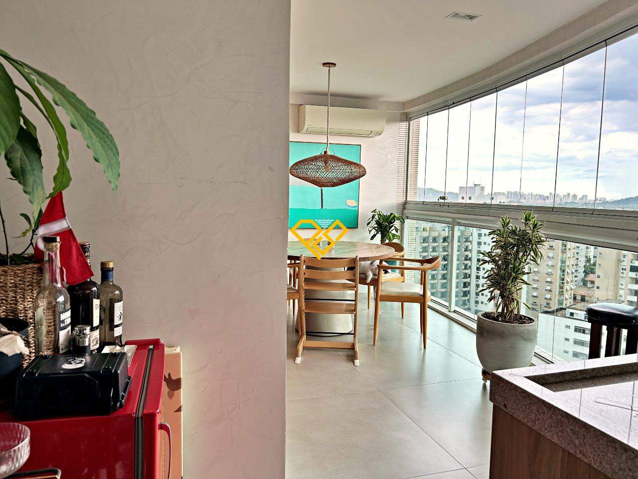 Apartamento à venda no Ponta da Praia: Varanda