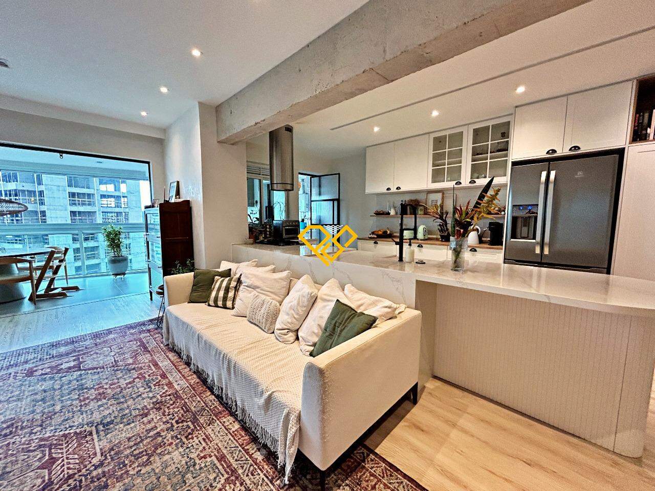 Apartamento à venda no Ponta da Praia: Sala