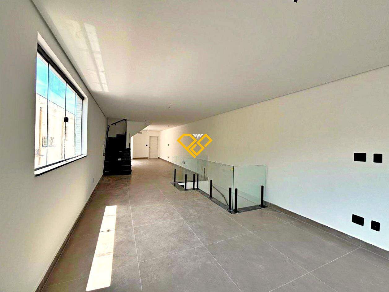 Sobreposta Alta à venda no Aparecida: Sala