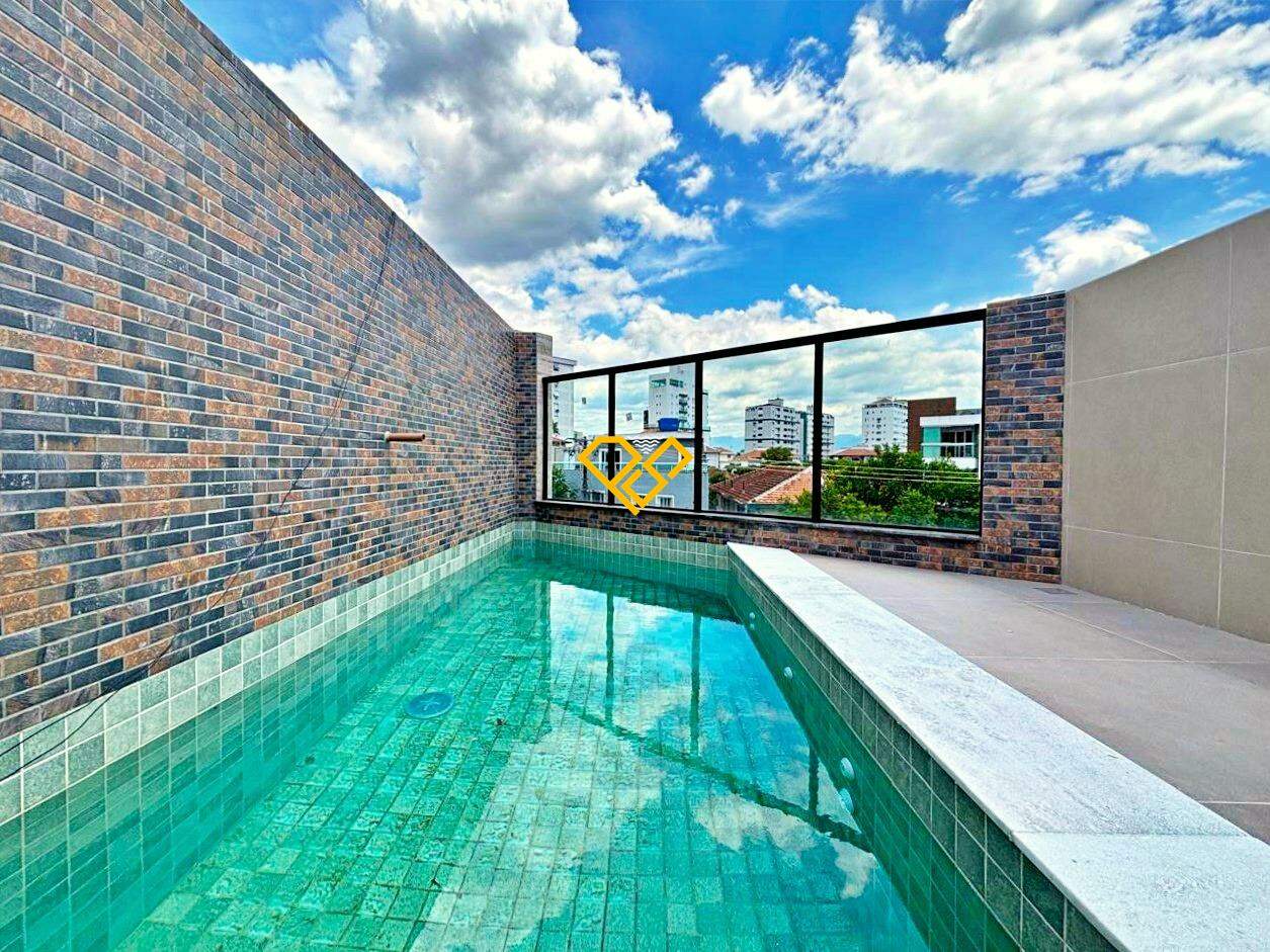 Sobreposta Alta à venda no Aparecida: Área da Piscina