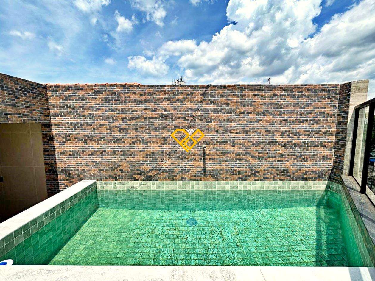 Sobreposta Alta à venda no Aparecida: Área da Piscina