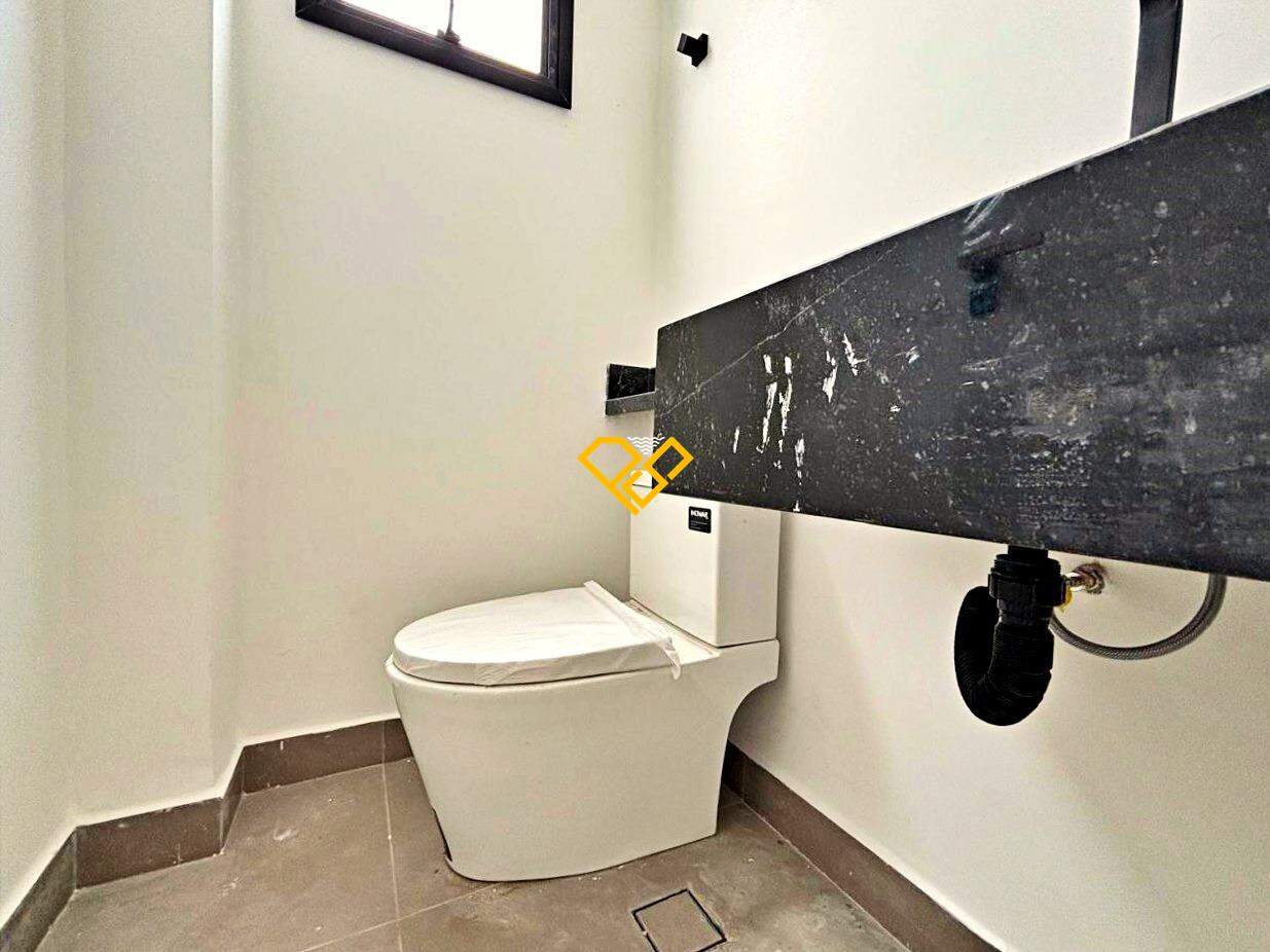 Sobreposta Alta à venda no Aparecida: Lavabo