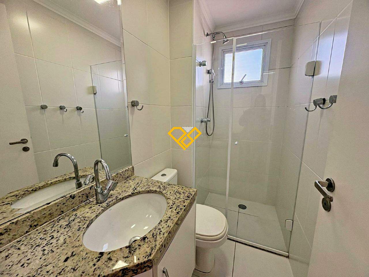 Apartamento para aluguel no José Menino: Wc social