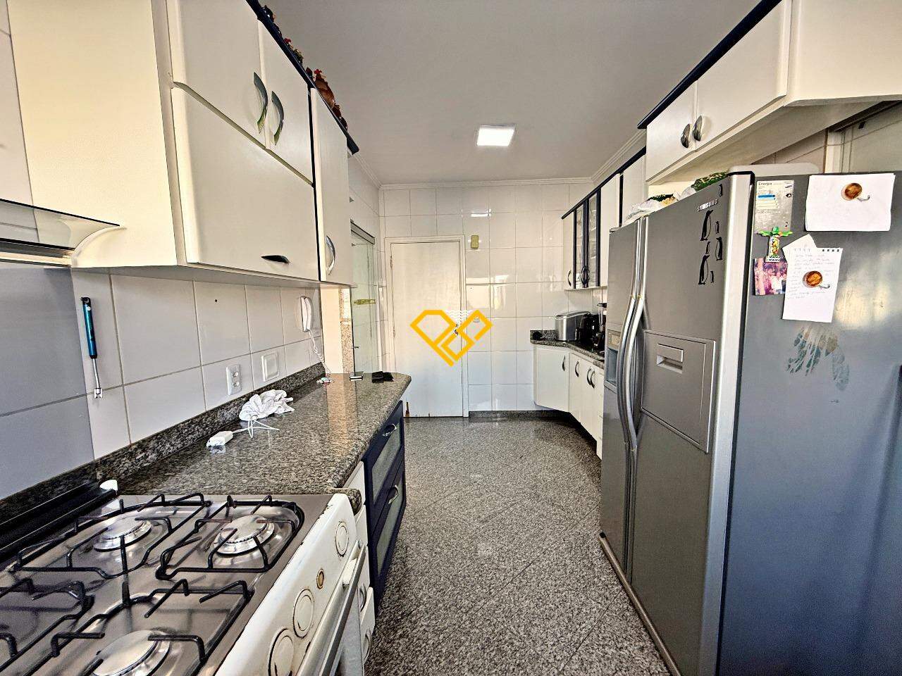 Apartamento à venda no Ponta da Praia: Cozinha
