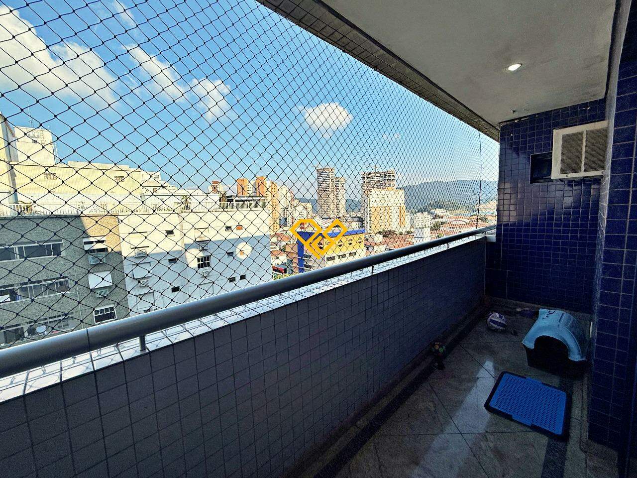 Apartamento à venda no Ponta da Praia: Varanda