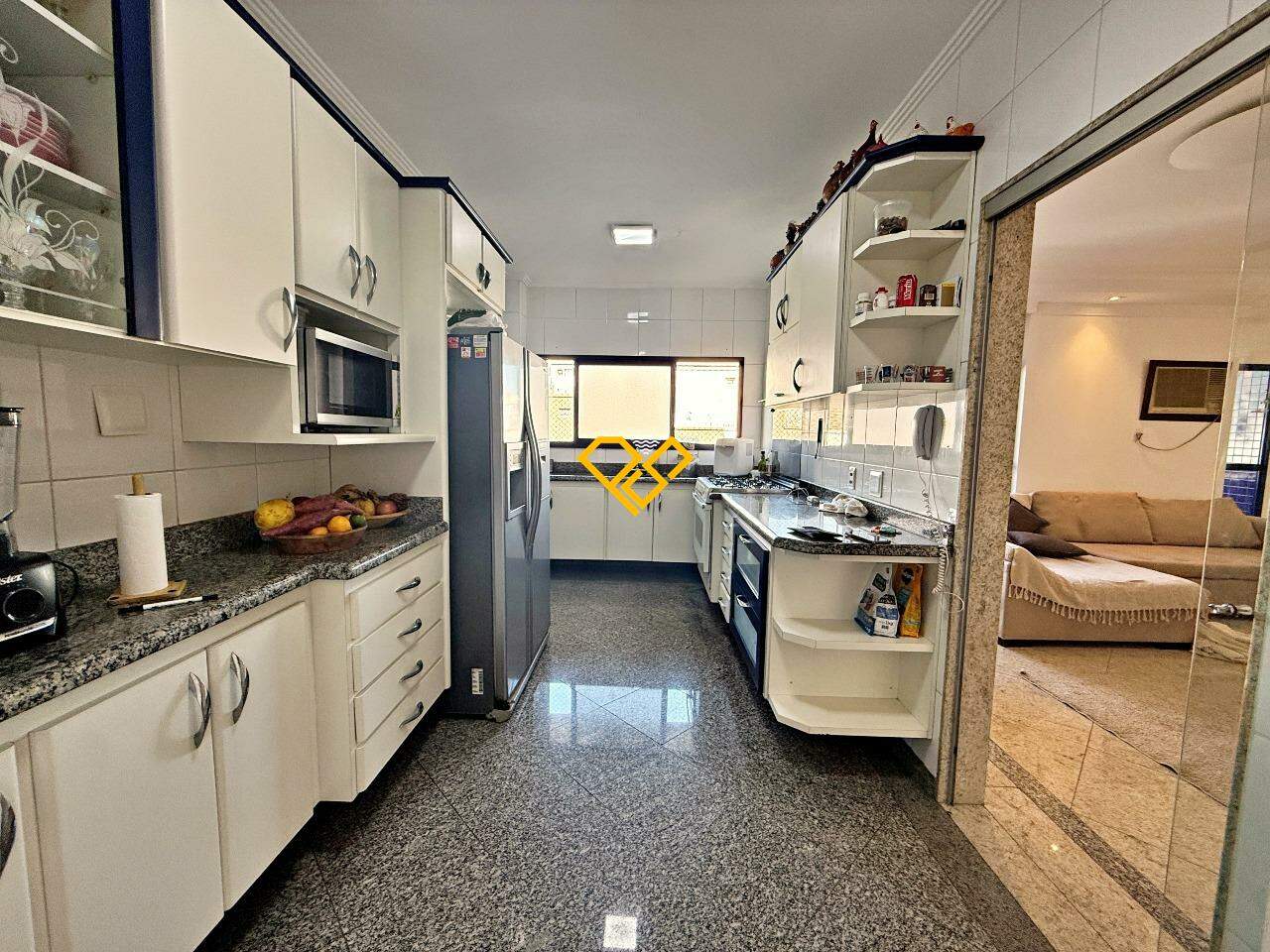 Apartamento à venda no Ponta da Praia: Cozinha