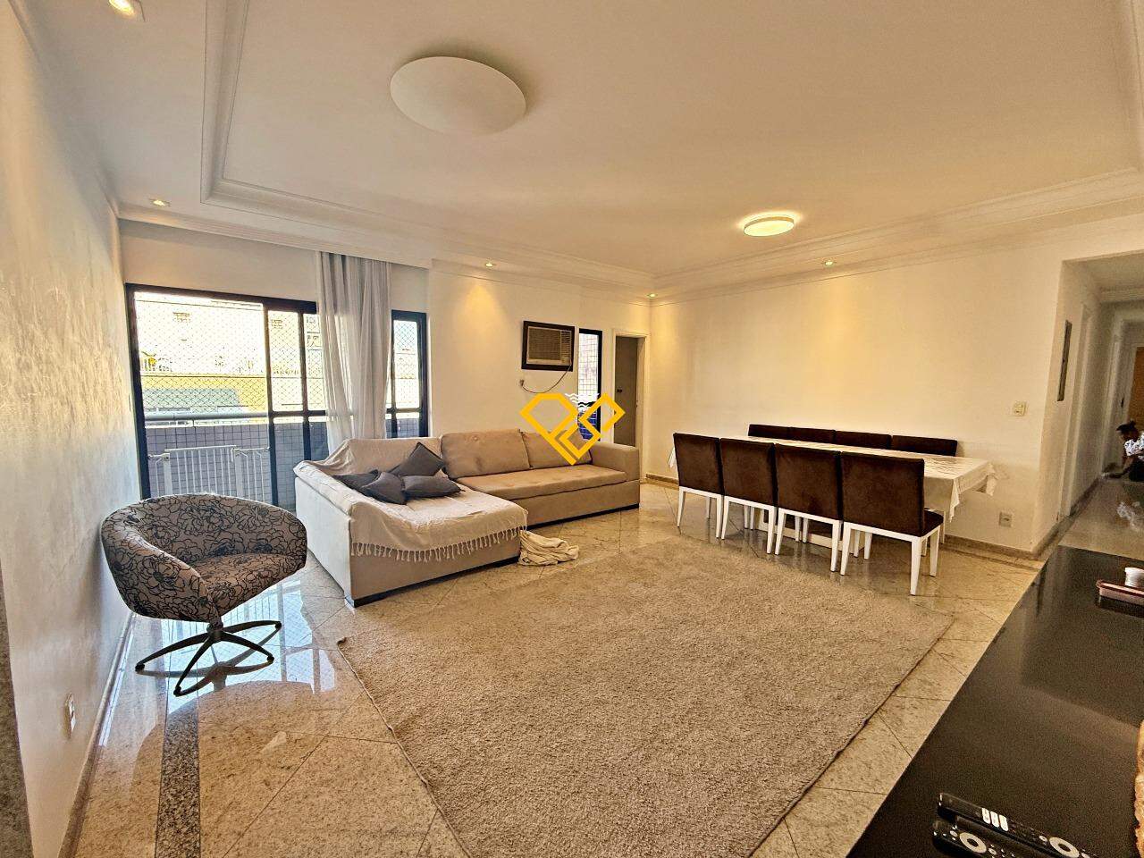 Apartamento à venda no Ponta da Praia: Sala