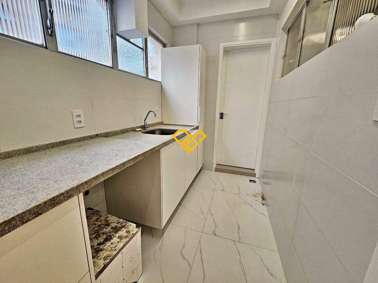 Apartamento à venda no Boqueirão: Área de serviço